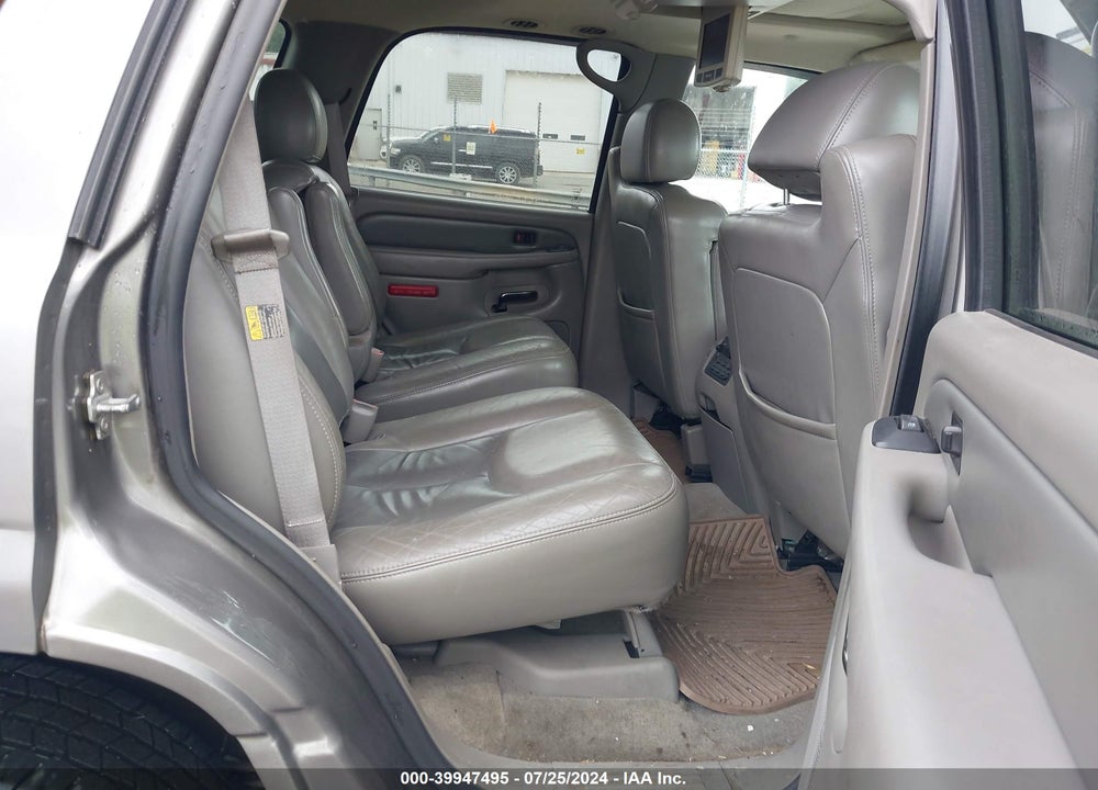 2005 GMC YUKON DENALI VIN: 1GKEK63U55J102028