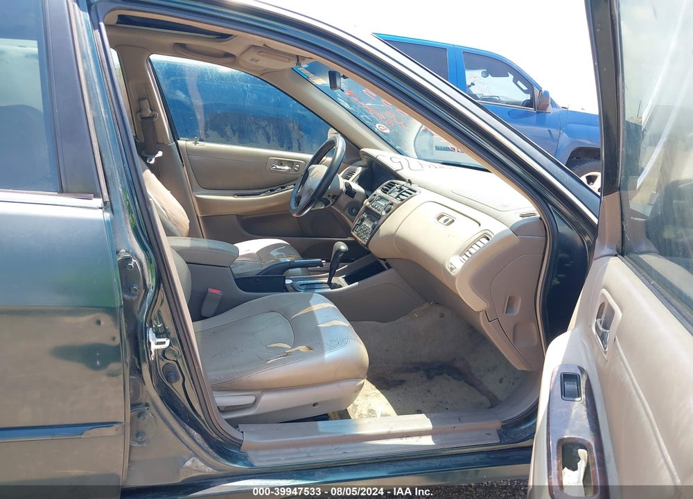 1999 HONDA ACCORD EX V6 VIN: 1HGCG1653XA034490