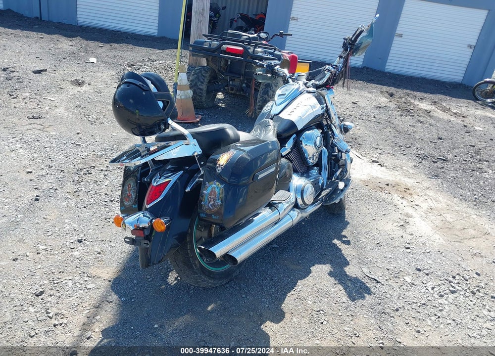 2012 KAWASAKI VN1700 E VIN: JKBVNRE11CA008268