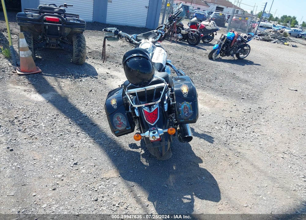 2012 KAWASAKI VN1700 E VIN: JKBVNRE11CA008268