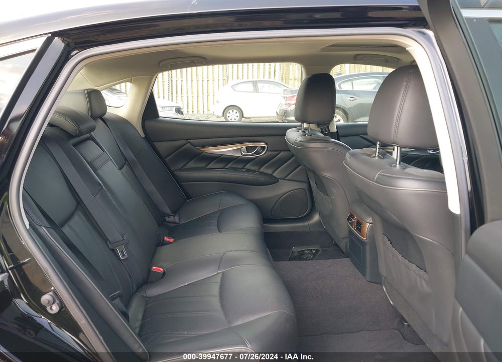 2016 INFINITI Q70L 3.7X VIN: JN1BY1PR5GM720685