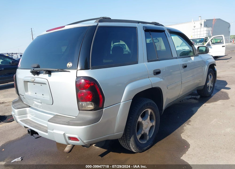 2007 CHEVROLET TRAILBLAZER LS VIN: 1GNDT13S372171245