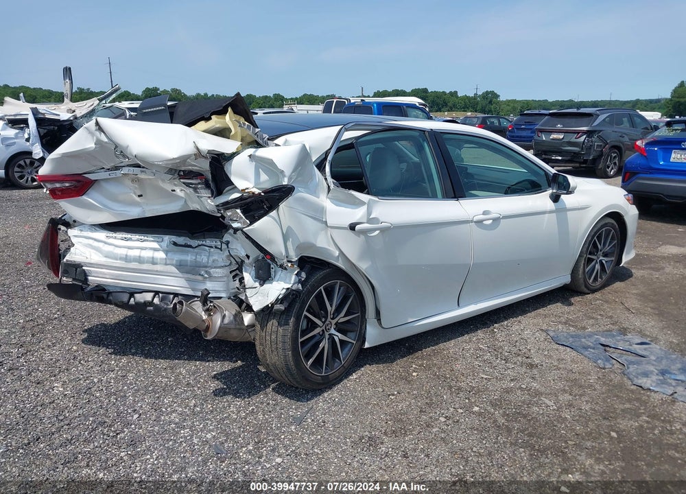 2022 TOYOTA CAMRY XLE AWD VIN: 4T1F11BK6NU050182