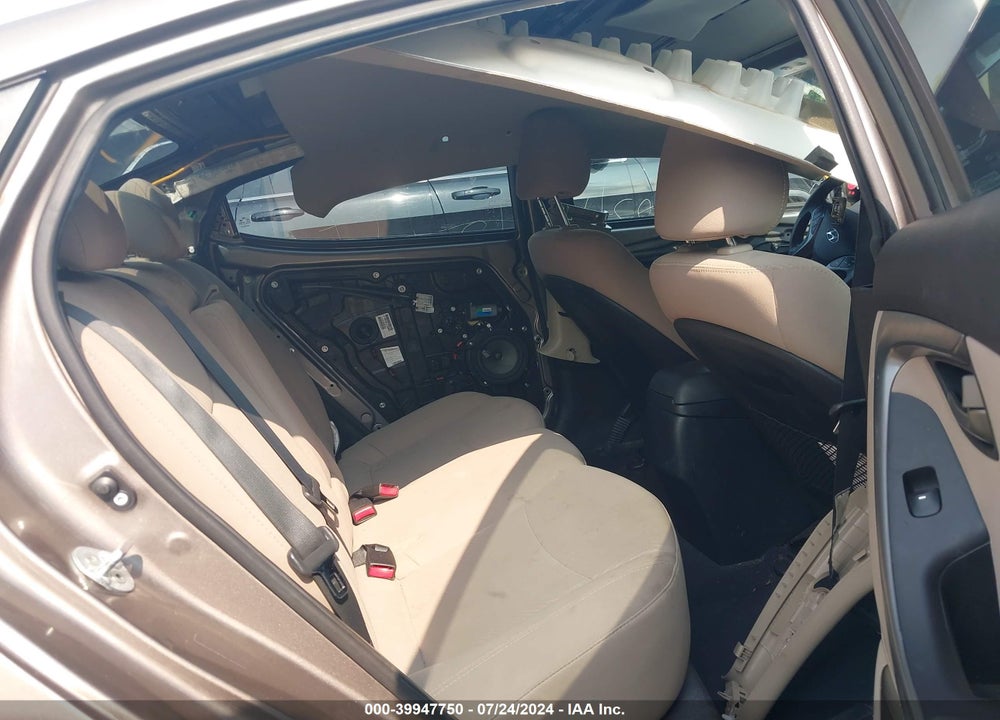 2016 HYUNDAI ELANTRA SE VIN: 5NPDH4AE2GH755630