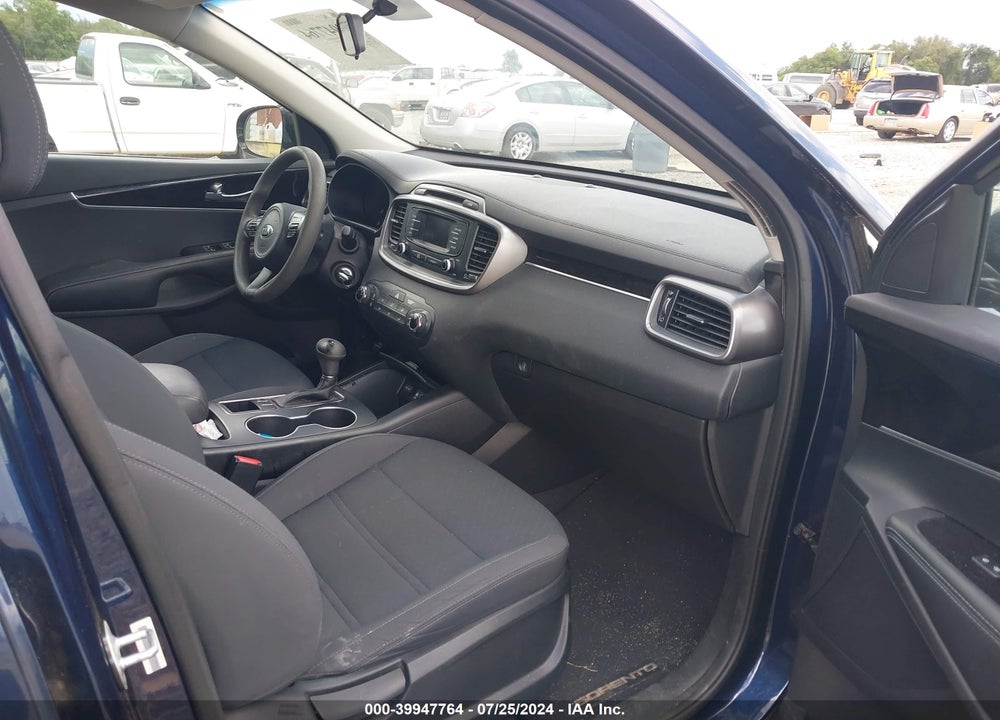 2016 KIA SORENTO 3.3L LX VIN: 5XYPG4A56GG003422
