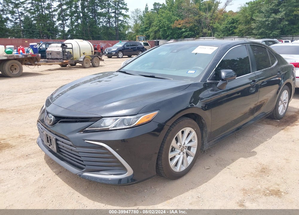 2021 TOYOTA CAMRY LE VIN: 4T1C11AK4MU592674