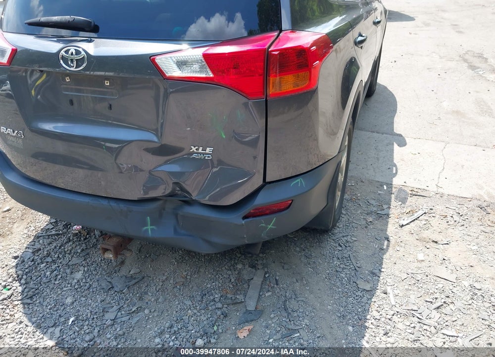 2015 TOYOTA RAV4 XLE VIN: 2T3RFREV0FW237509