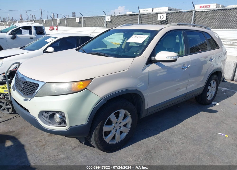 2011 KIA SORENTO LX VIN: 5XYKT4A17BG116257