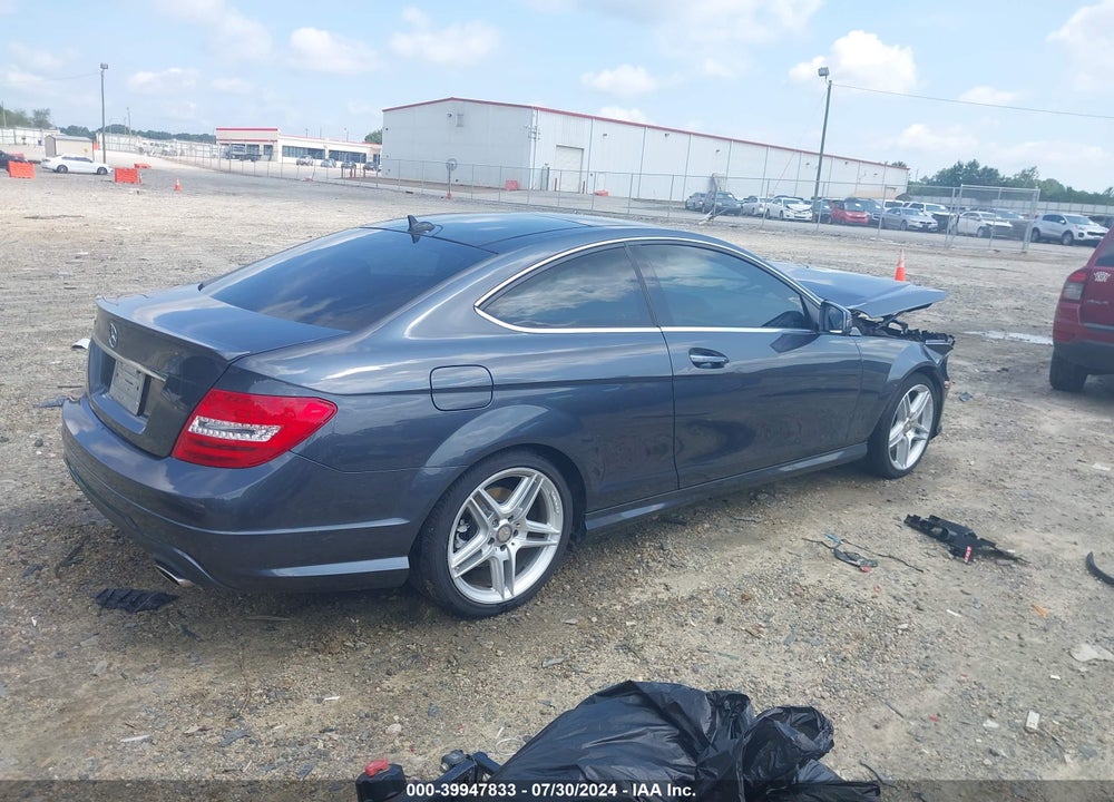2014 MERCEDES-BENZ C 350 SPORT VIN: WDDGJ5HB6EG267727