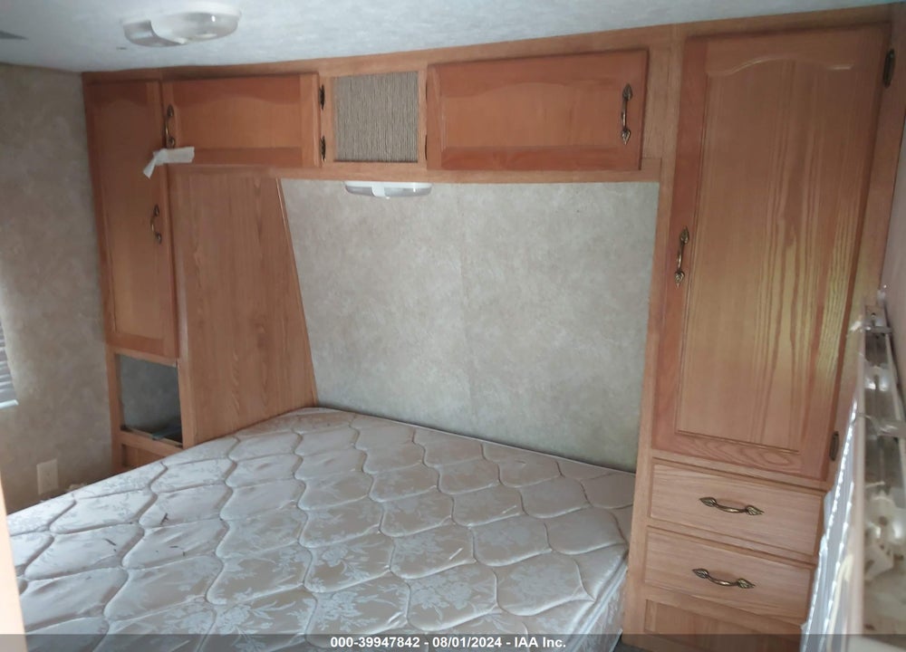 2008 FOREST RIVER SALEM VIN: 4X4TSMC298R396264