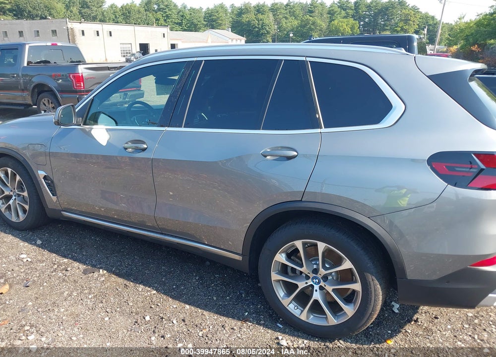 2024 BMW X5 PHEV XDRIVE50E VIN: 5UX43EU07R9T73589