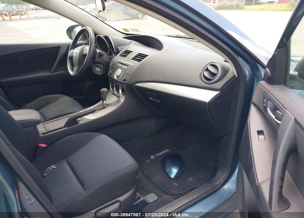 2010 MAZDA 3 I TOURING VIN: JM1BL1SG1A1171884
