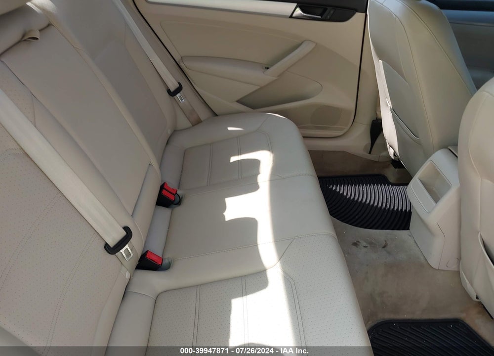 2012 VOLKSWAGEN PASSAT 2.5L SE VIN: 1VWBP7A39CC009950