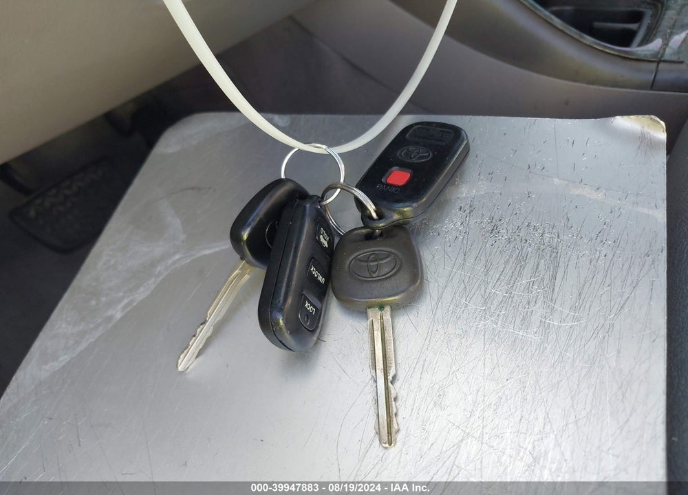 2004 TOYOTA CAMRY LE V6 VIN: 4T1BF32K04U571456
