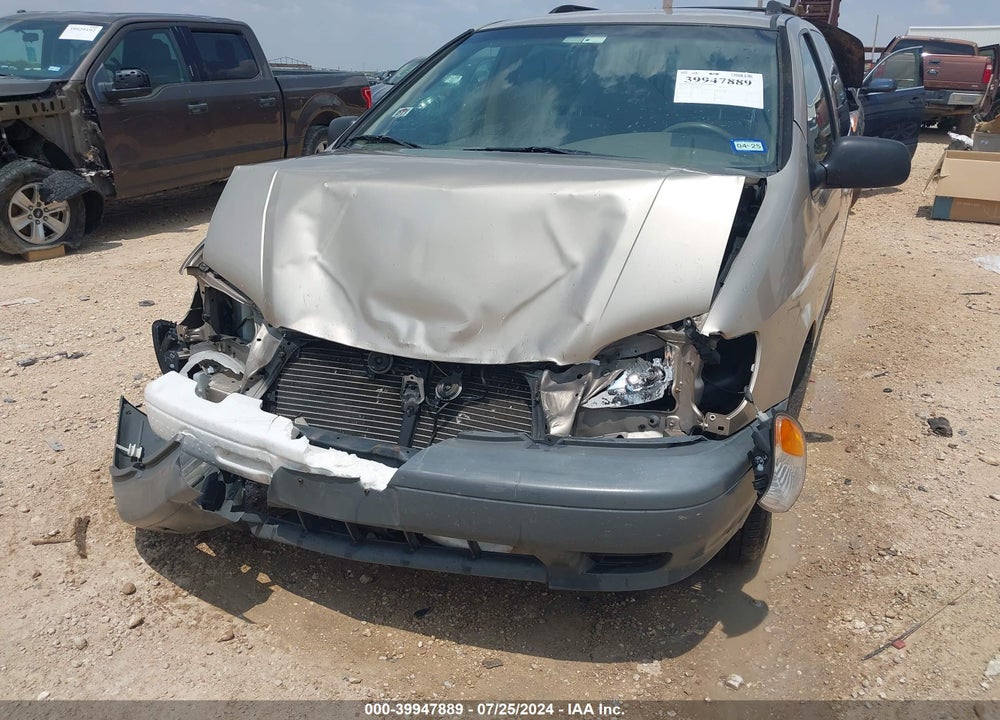 2002 TOYOTA SIENNA LE/XLE VIN: 4T3ZF13CX2U474456