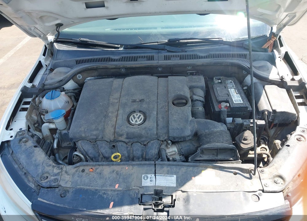2013 VOLKSWAGEN JETTA 2.5L SE VIN: 3VWDP7AJ2DM441299