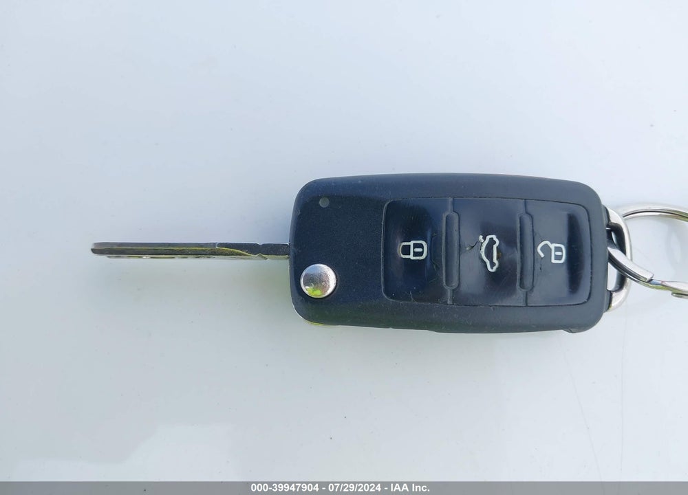 2013 VOLKSWAGEN JETTA 2.5L SE VIN: 3VWDP7AJ2DM441299