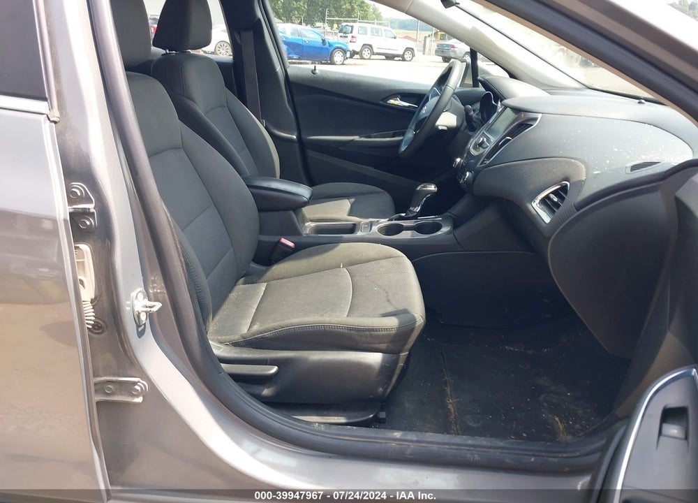 2017 CHEVROLET CRUZE LT AUTO VIN: 1G1BE5SM3H7180304