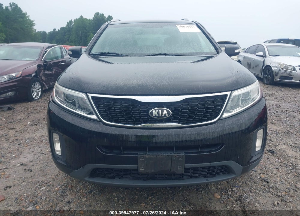 2015 KIA SORENTO LX VIN: 5XYKT3A65FG563861