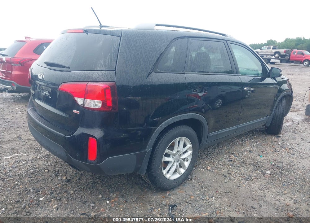 2015 KIA SORENTO LX VIN: 5XYKT3A65FG563861