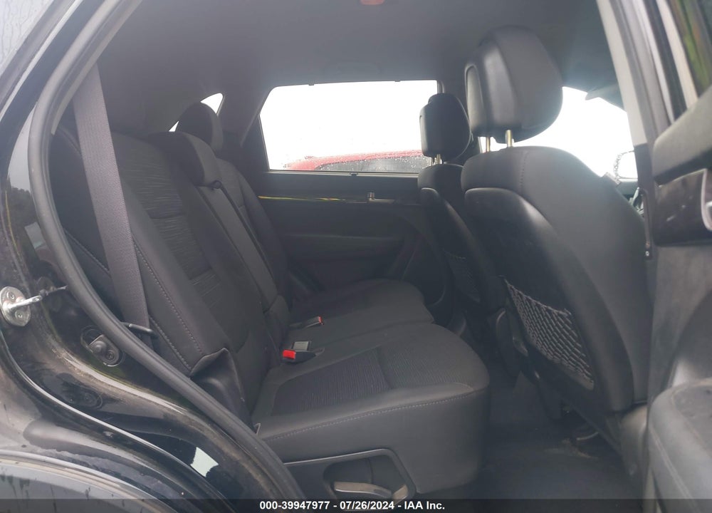 2015 KIA SORENTO LX VIN: 5XYKT3A65FG563861
