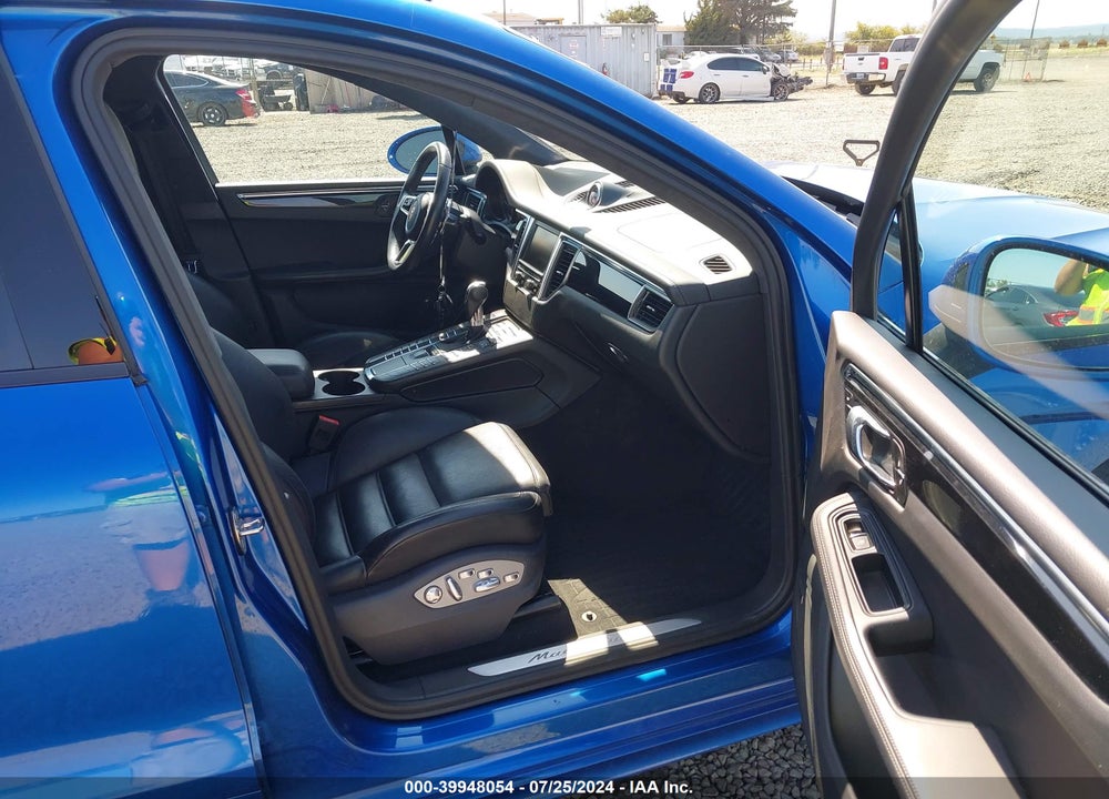 2015 PORSCHE MACAN TURBO VIN: WP1AF2A50FLB95211