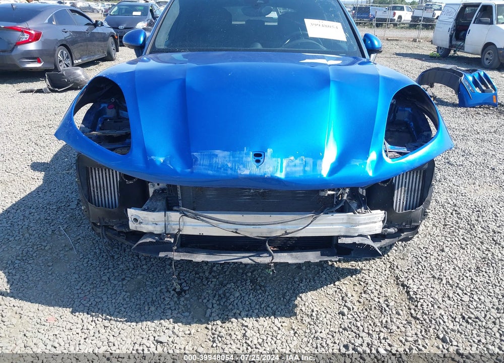 2015 PORSCHE MACAN TURBO VIN: WP1AF2A50FLB95211