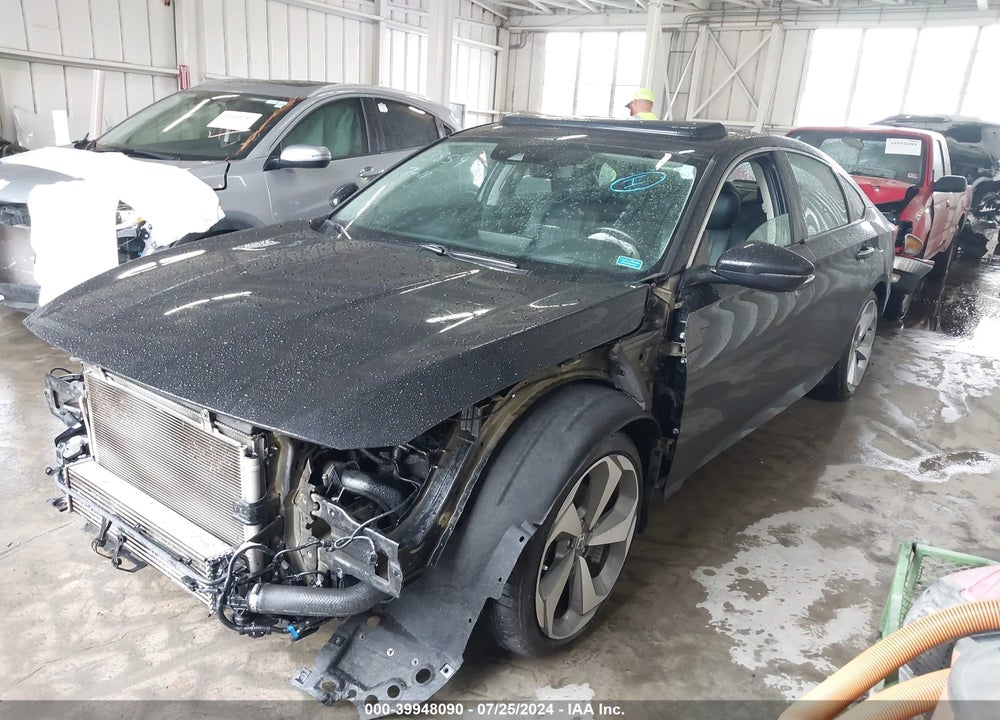 2018 HONDA ACCORD TOURING 2.0T VIN: 1HGCV2F9XJA041569