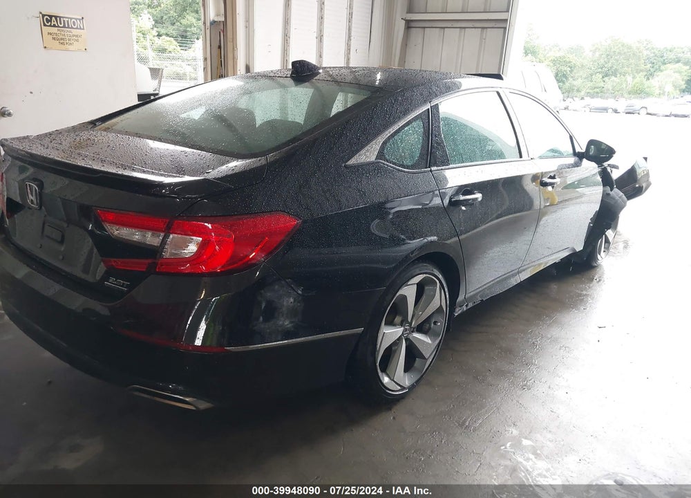 2018 HONDA ACCORD TOURING 2.0T VIN: 1HGCV2F9XJA041569