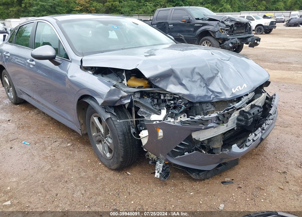 2022 KIA K5 LX VIN: 5XXG24J27NG107195