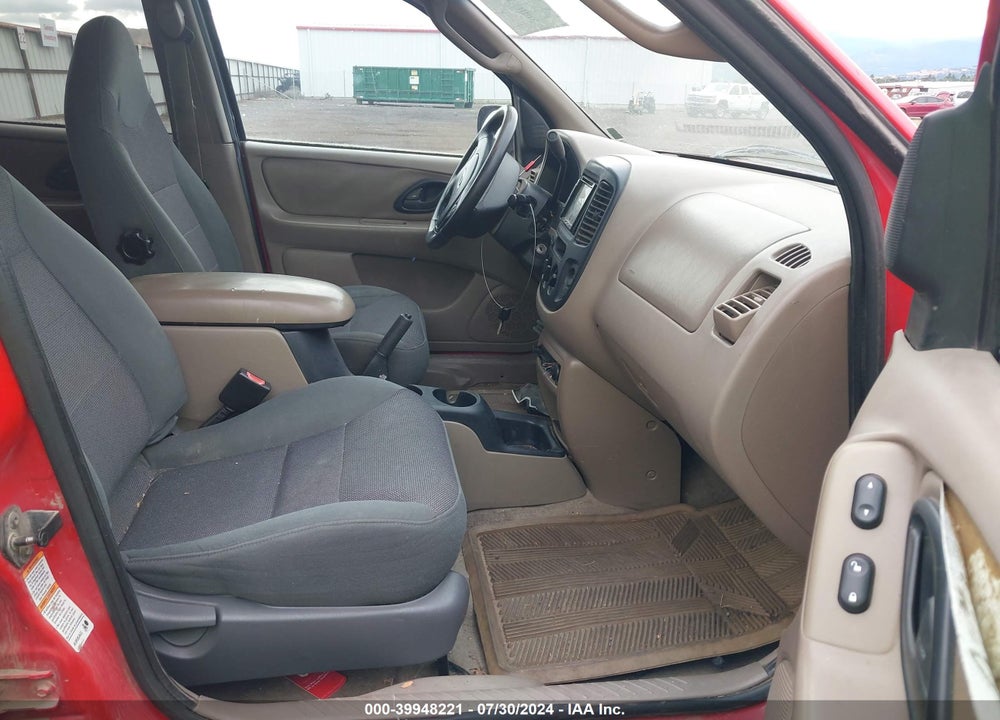 2001 FORD ESCAPE XLT VIN: 1FMCU04131KD85074
