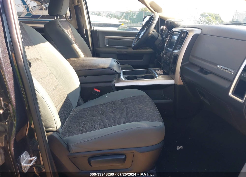 2016 RAM 2500 BIG HORN VIN: 3C6TR5DT1GG341408