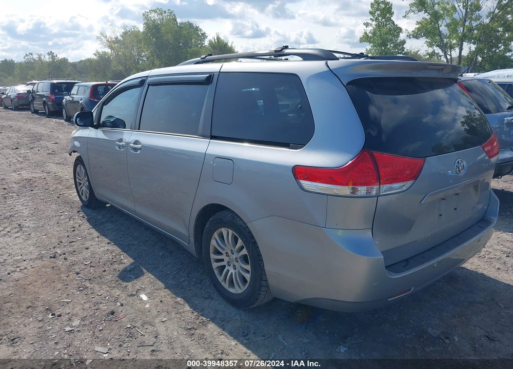 2013 TOYOTA SIENNA XLE LIMITED VIN: 5TDYK3DC3DS299411
