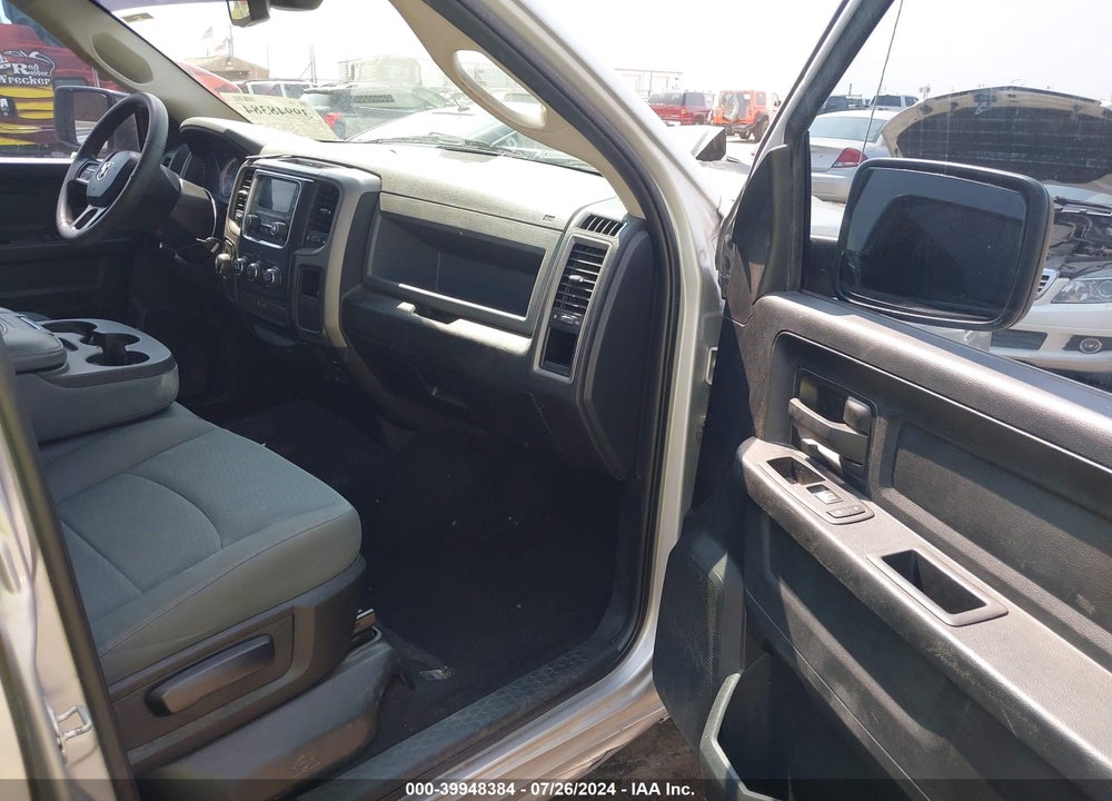 2018 RAM 1500 TRADESMAN 4X2 5'7 BOX VIN: 1C6RR6KT2JS160627