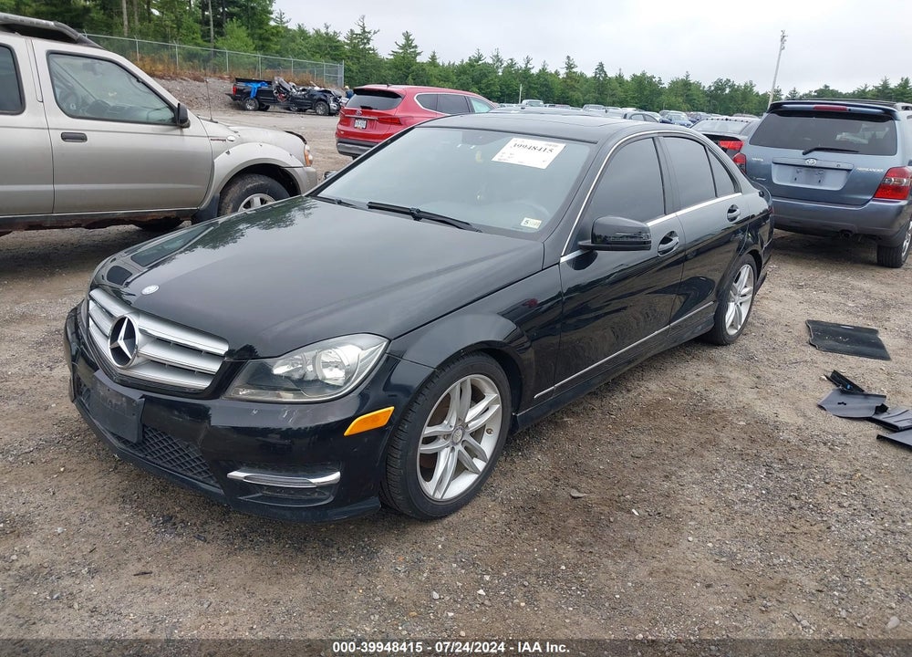 2013 MERCEDES-BENZ C 250 LUXURY/SPORT VIN: WDDGF4HB2DA791700