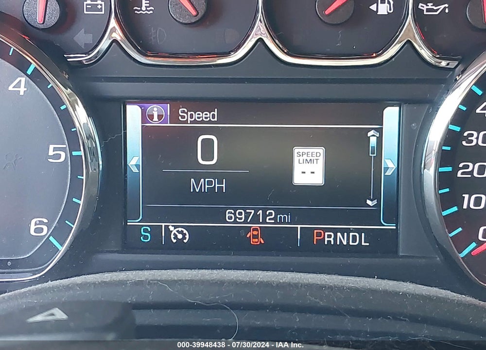 2018 CHEVROLET SUBURBAN LT VIN: 1GNSKHKC4JR328647