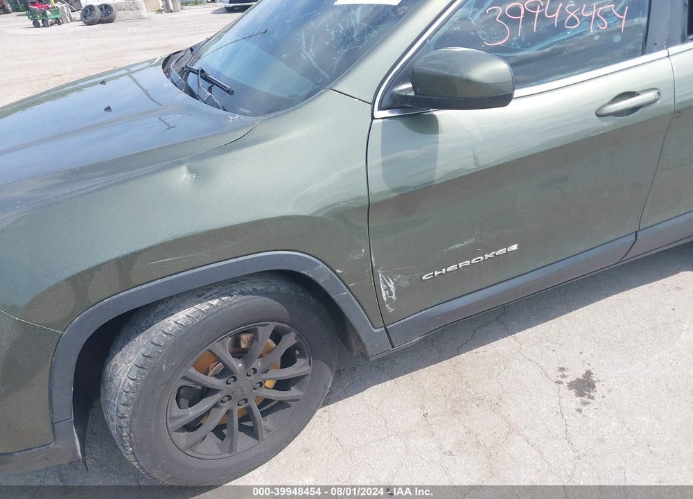 2019 JEEP CHEROKEE LATITUDE FWD VIN: 1C4PJLCB1KD143495