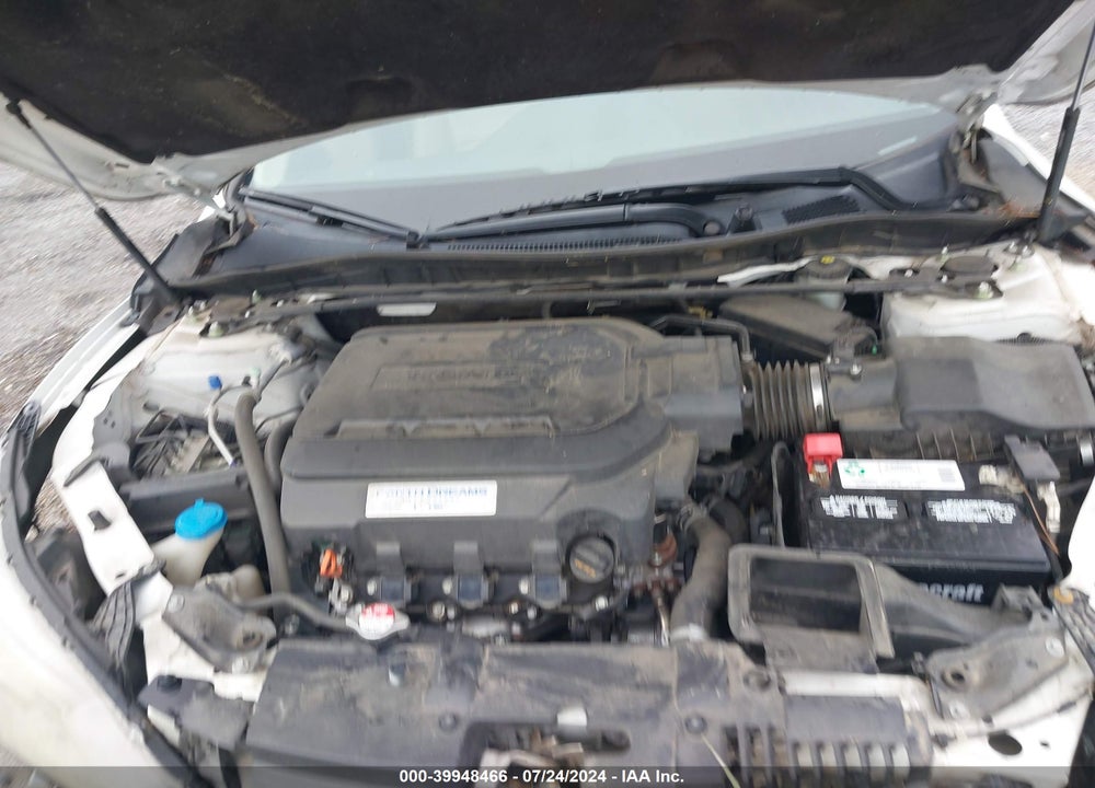 2015 HONDA ACCORD TOURING VIN: 1HGCR3F92FA033239