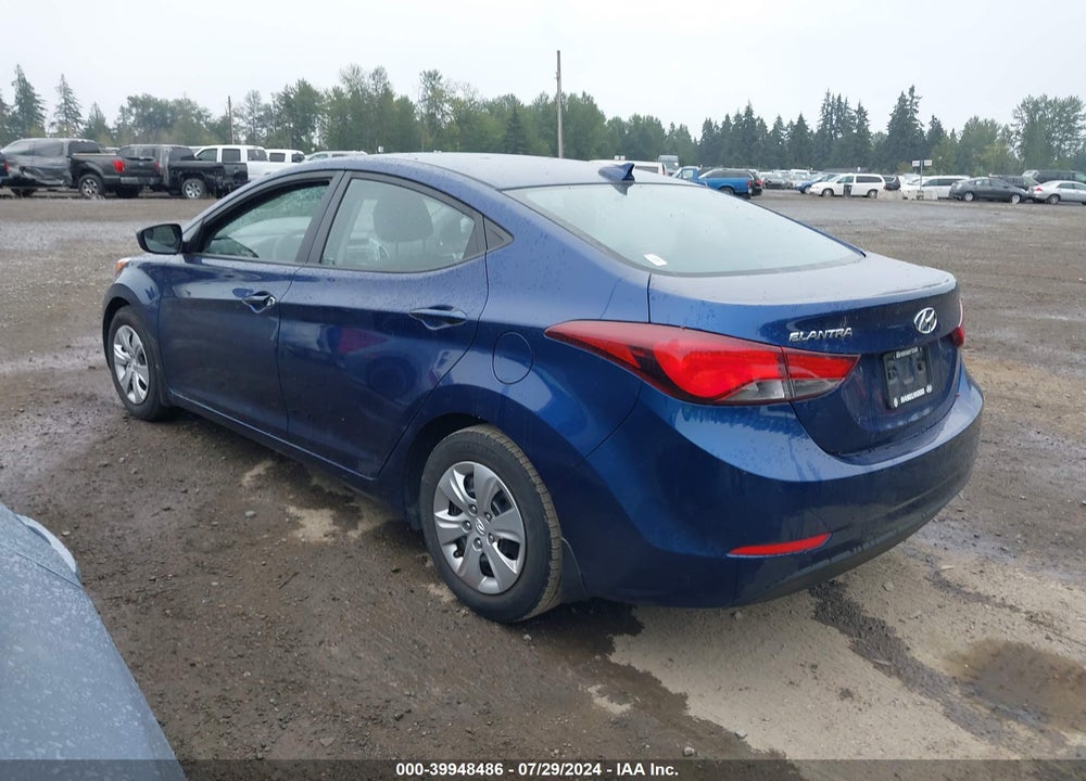2016 HYUNDAI ELANTRA SE VIN: 5NPDH4AE9GH758847