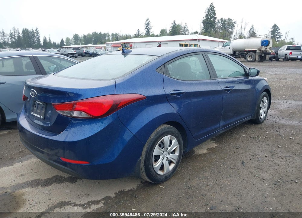 2016 HYUNDAI ELANTRA SE VIN: 5NPDH4AE9GH758847