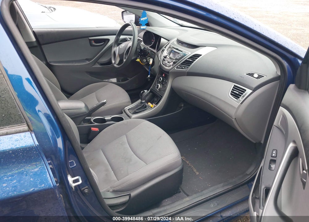 2016 HYUNDAI ELANTRA SE VIN: 5NPDH4AE9GH758847