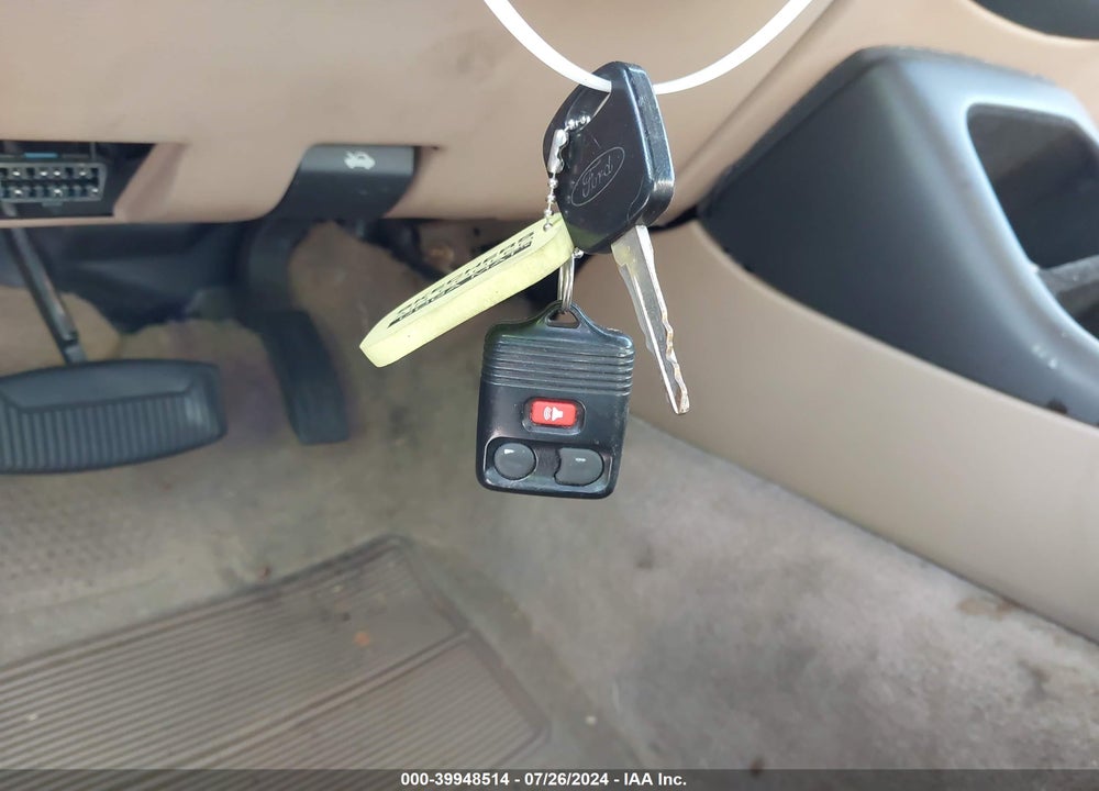 2001 FORD EXPLORER XLT VIN: 1FMZU63E31ZA42578