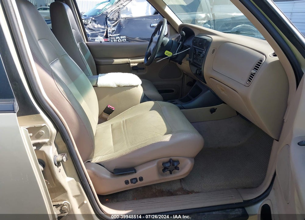 2001 FORD EXPLORER XLT VIN: 1FMZU63E31ZA42578