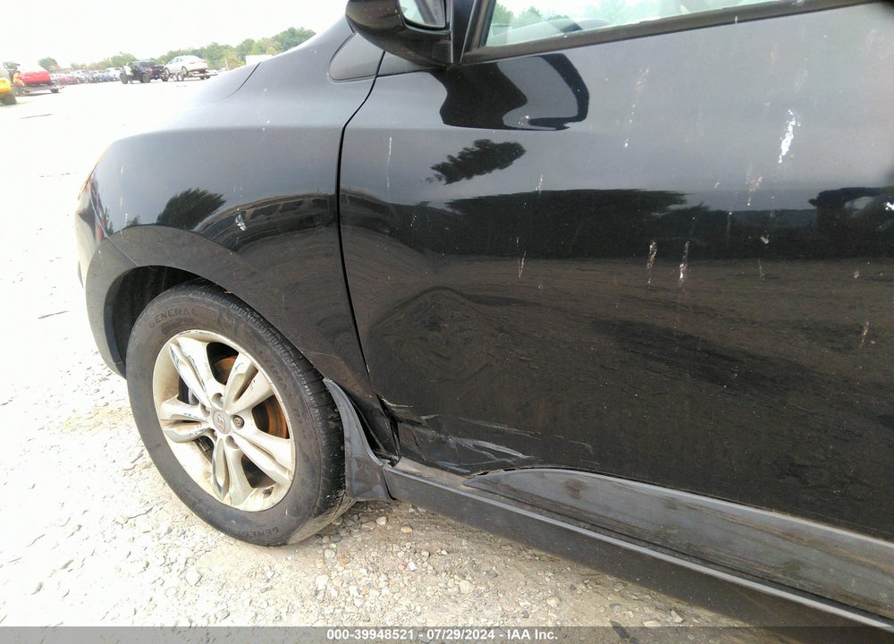 2011 HYUNDAI TUCSON GLS VIN: KM8JU3AC9BU300677
