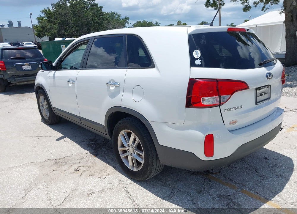 2014 KIA SORENTO LX VIN: 5XYKT3A67EG523697