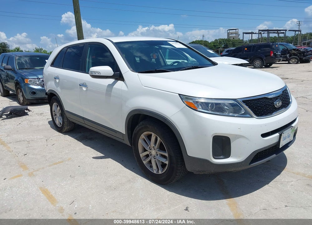2014 KIA SORENTO LX VIN: 5XYKT3A67EG523697
