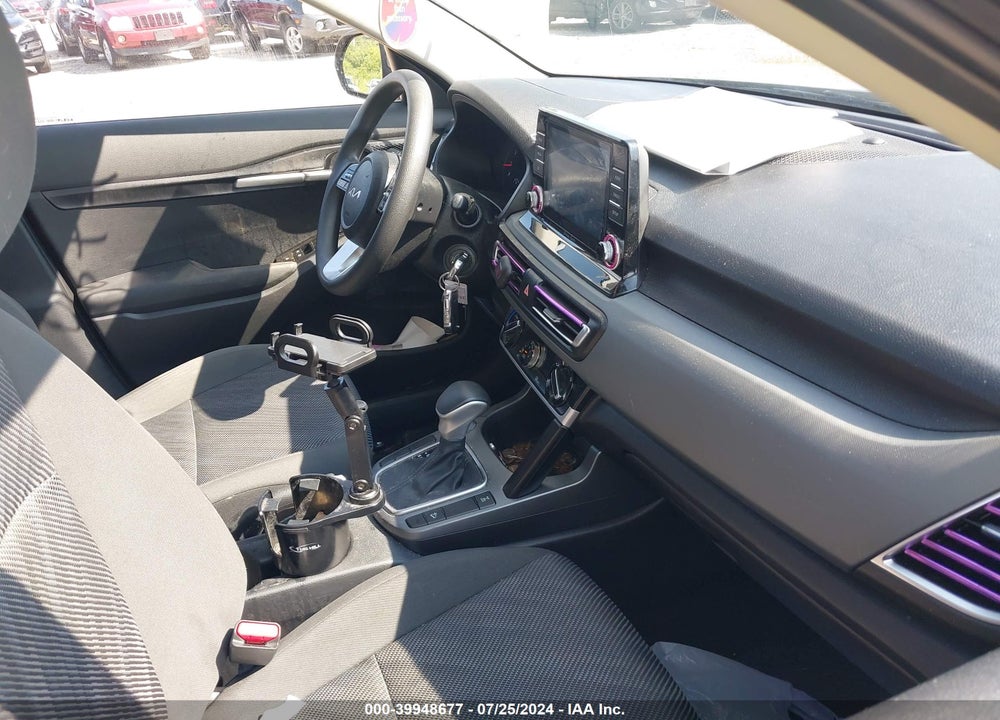 2023 KIA SELTOS LX VIN: KNDEPCAA5P7385552