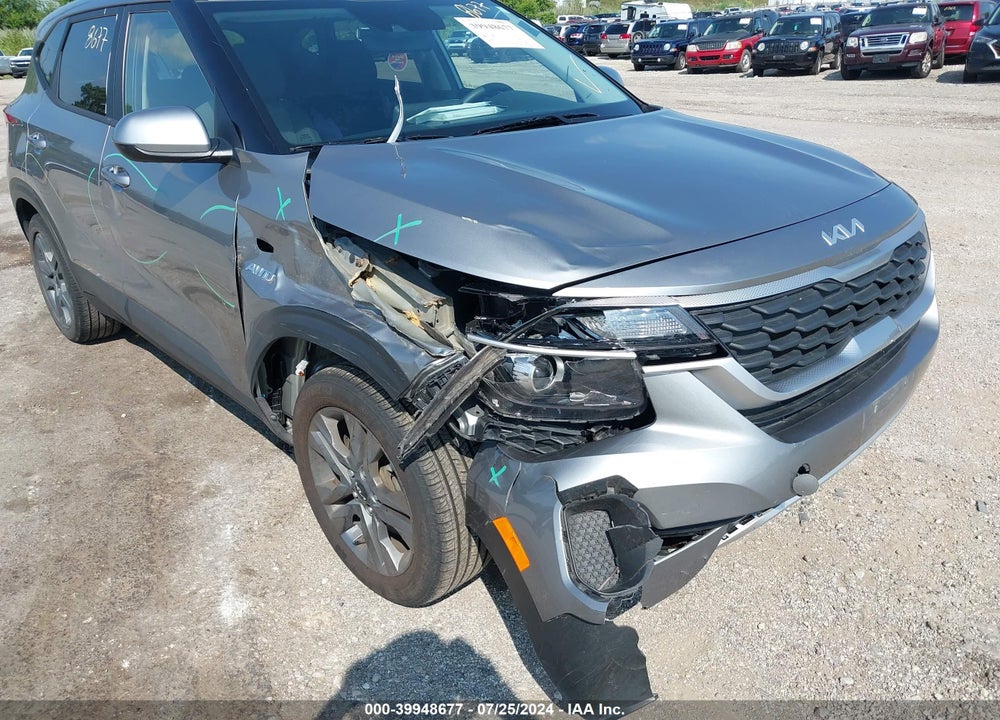 2023 KIA SELTOS LX VIN: KNDEPCAA5P7385552