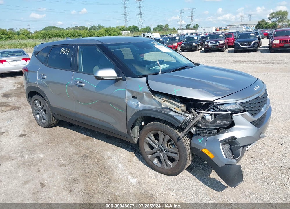 2023 KIA SELTOS LX VIN: KNDEPCAA5P7385552