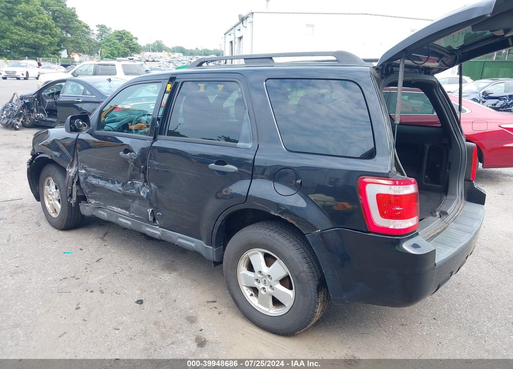 2011 FORD ESCAPE XLT VIN: 1FMCU9DG5BKB27200